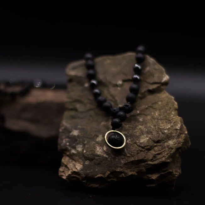 Collana Essenza del Vulcano Ristrutturazione dettaglio - Pleyas