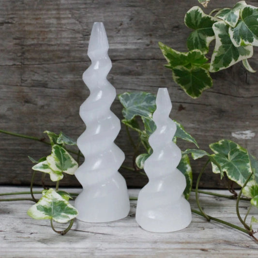 Torre in Selenite Unicorno 15 cm - Pleyas