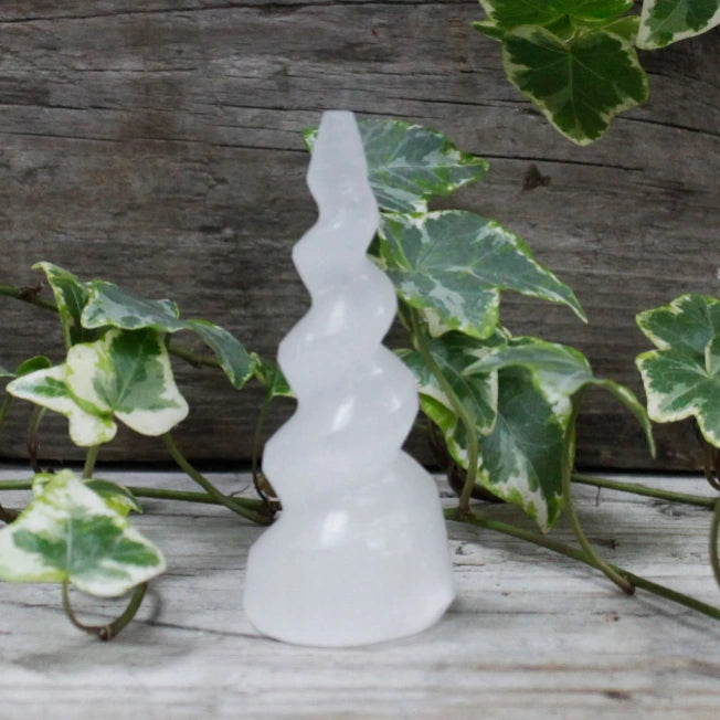 Torre in Selenite Unicorno 10 cm - Pleyas