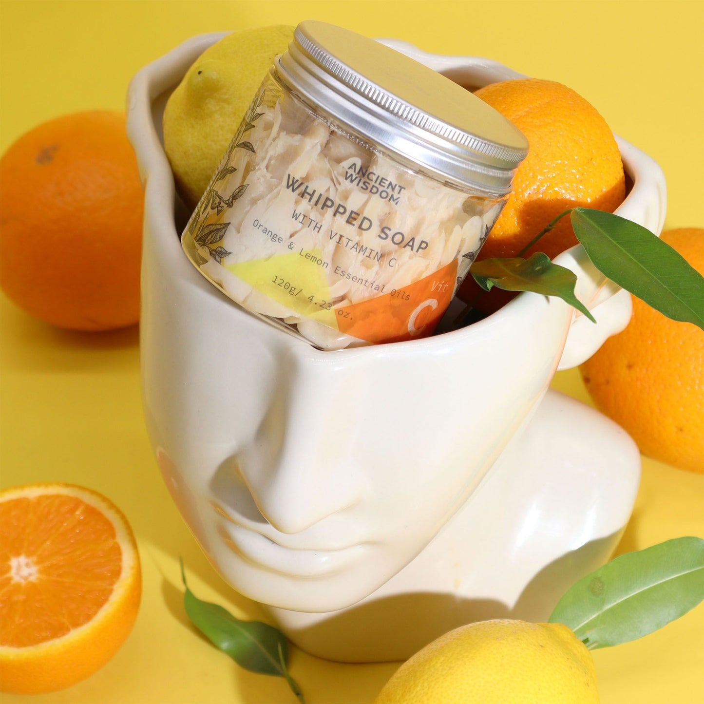 Crema di sapone montata whipped soap alla Vitamina C con cucchiaio in legno - Pleyas