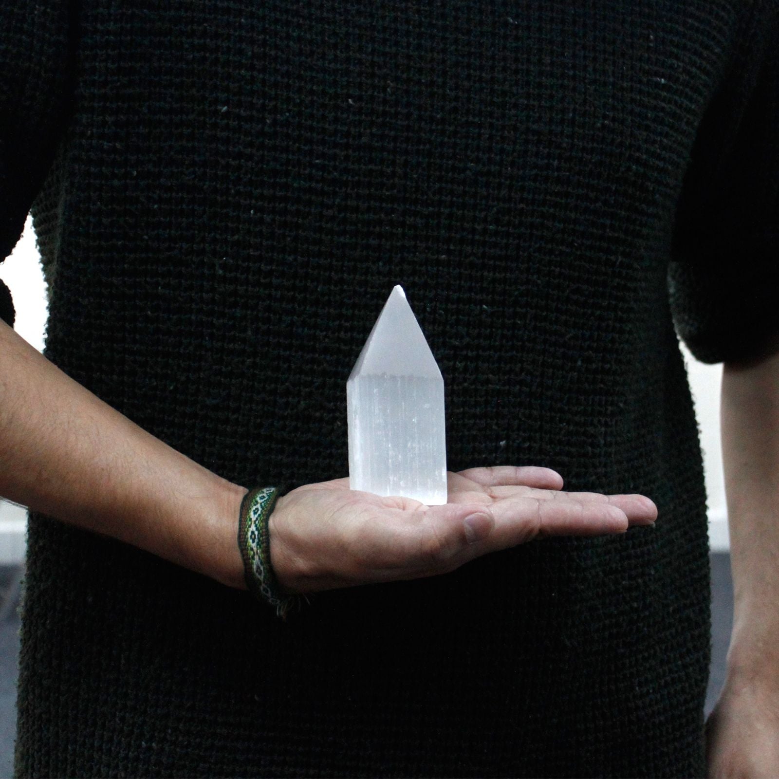 Torre in selenite a punta 10 cm meditazione benessere